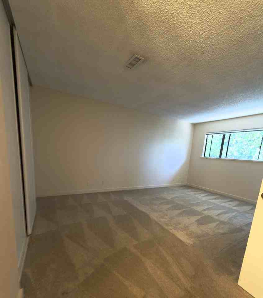 1603 Merritt Dr - Photo 2 of 5
