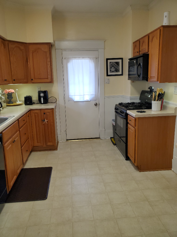 320 Knox Ave - Photo 6 of 17