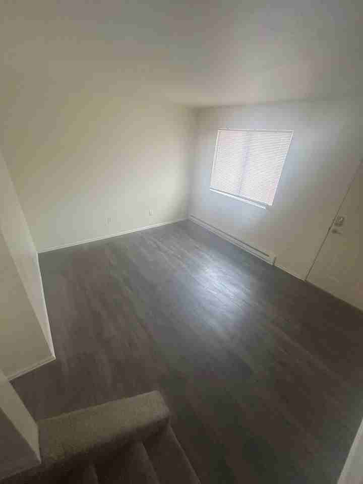 13 Royal Crest Dr #D - Photo 5 of 21