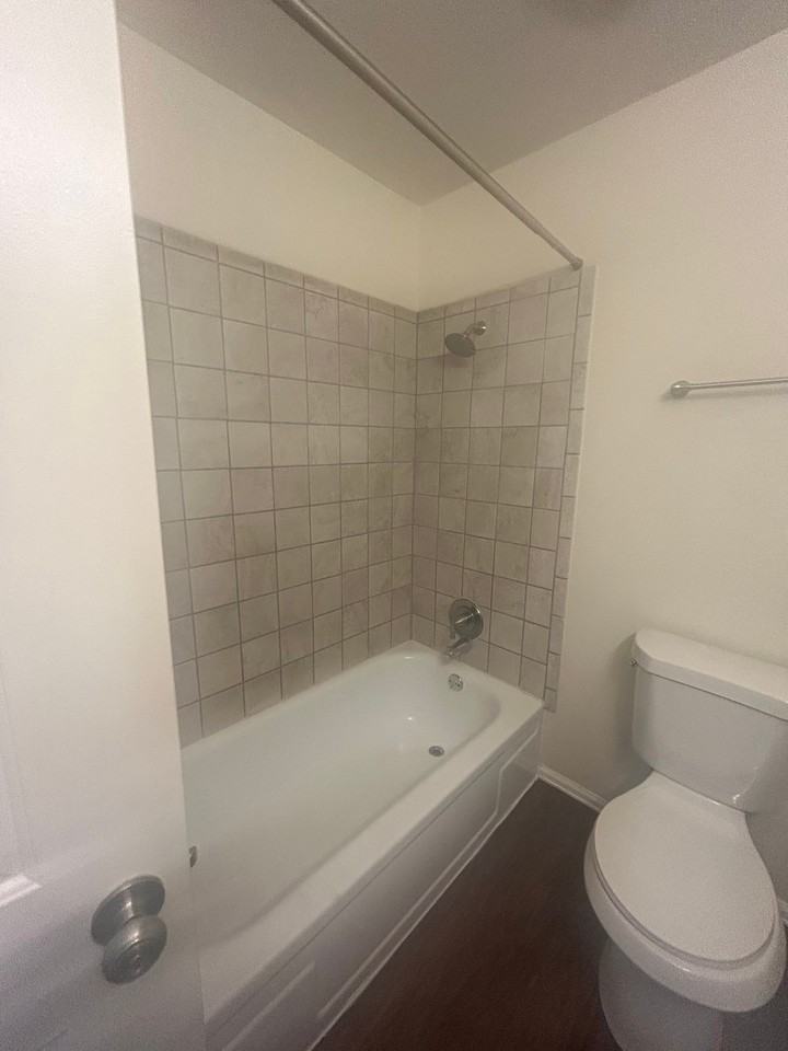 13 Royal Crest Dr #D - Photo 6 of 21