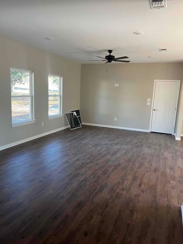 324 Gifford - Photo 5 of 8