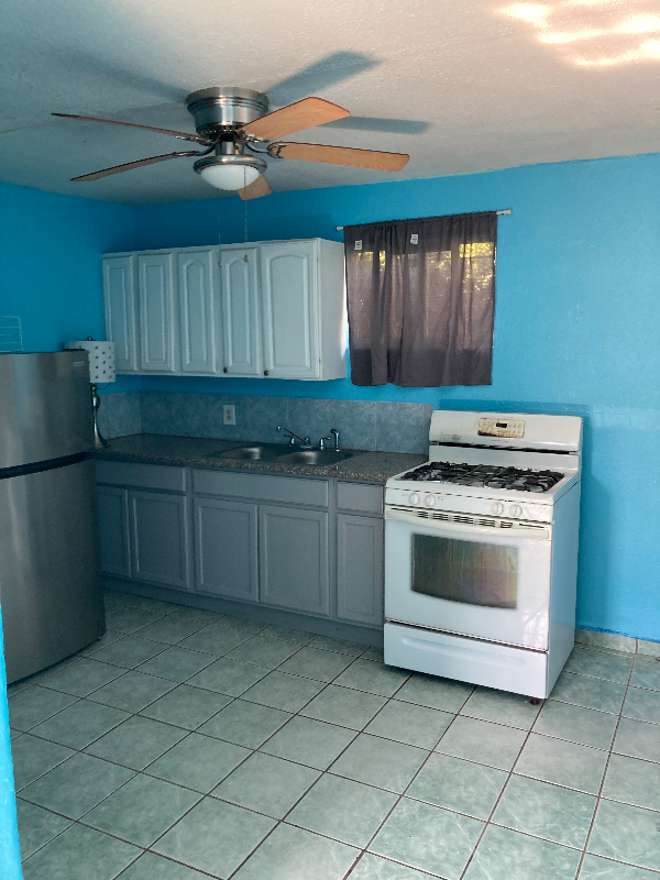 626 Merced St - Photo 2 of 8