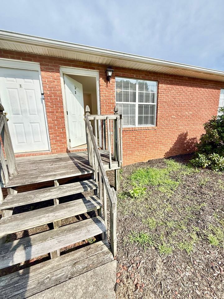 801 Old Gray Station Rd #E - Photo 7 of 9