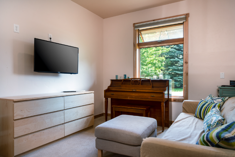 23 Lilac Ln #1 - Photo 4 of 14