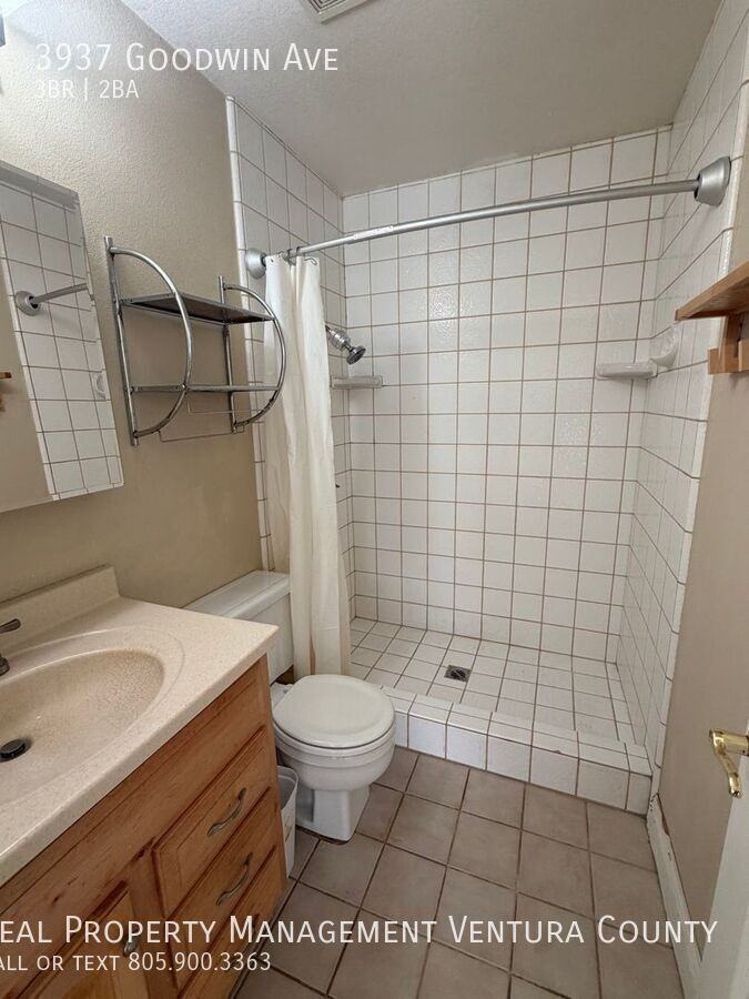 3937 Goodwin Ave - Photo 4 of 13