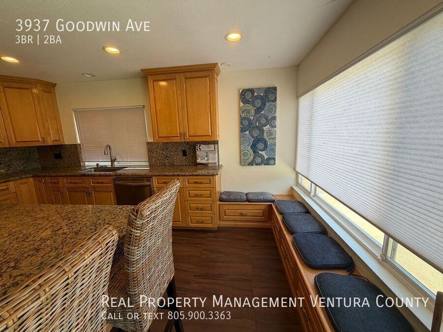 3937 Goodwin Ave - Photo 7 of 13