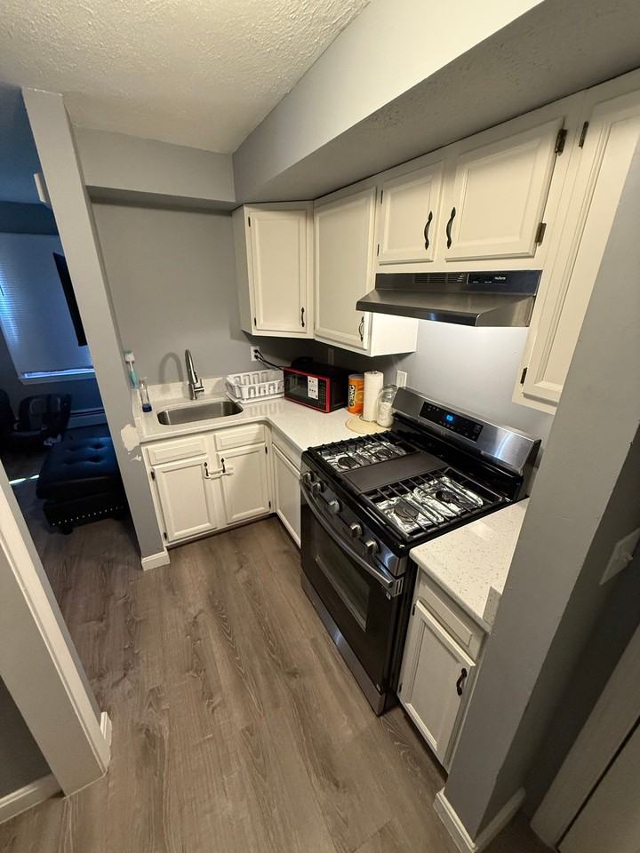 89 3rd St #3 - Photo 3 of 9