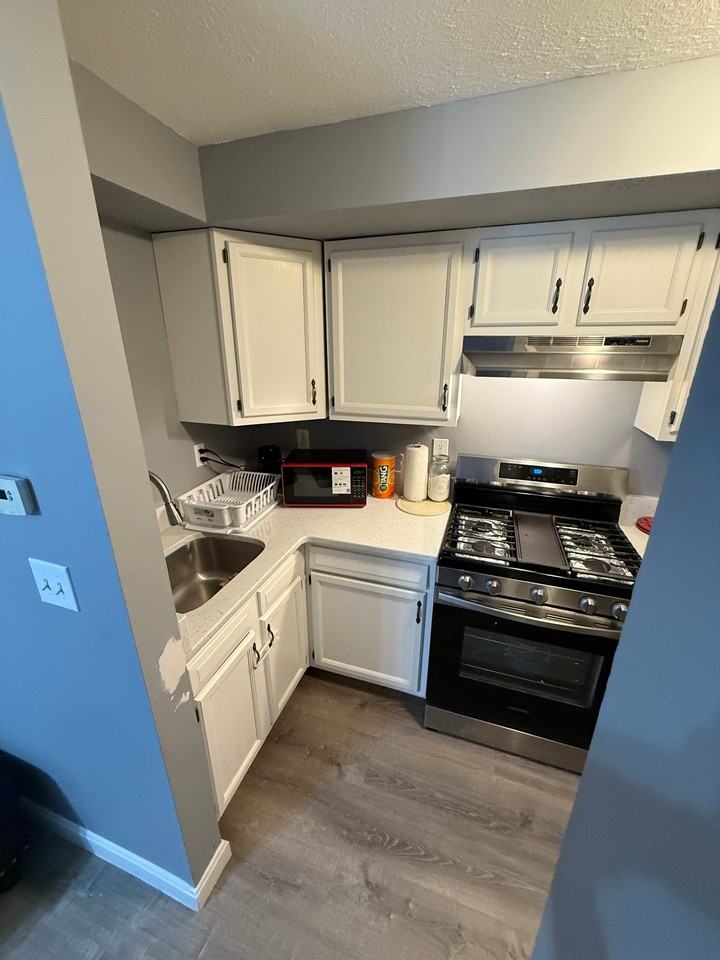 89 3rd St #3 - Photo 5 of 9