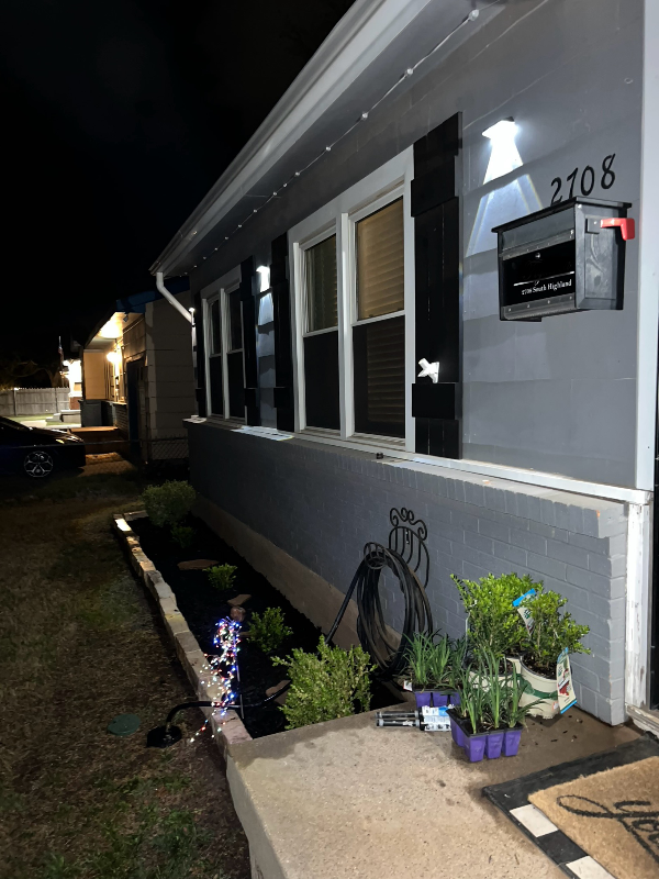 2708 S Highland St - Photo 4 of 17