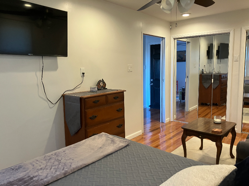 2215 Kenner Ave - Photo 3 of 9
