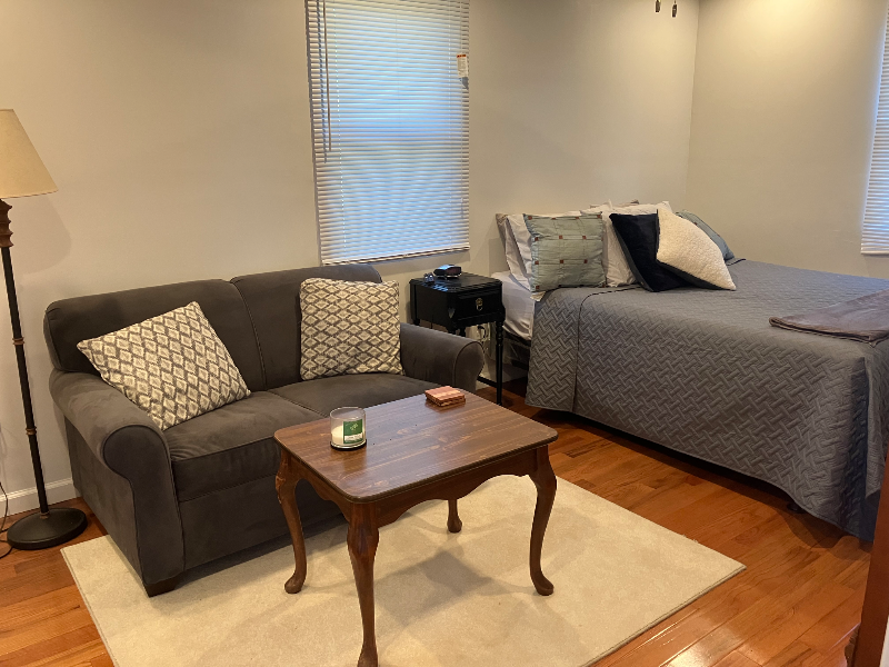 2215 Kenner Ave - Photo 5 of 9