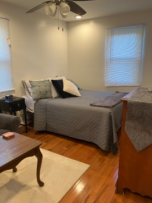 2215 Kenner Ave - Photo 6 of 9