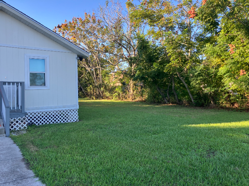 2215 Kenner Ave - Photo 7 of 9