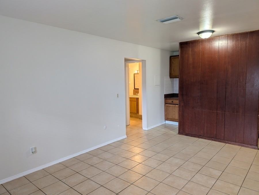 124 S Montclair Ave Apt S #124S - Photo 4 of 7