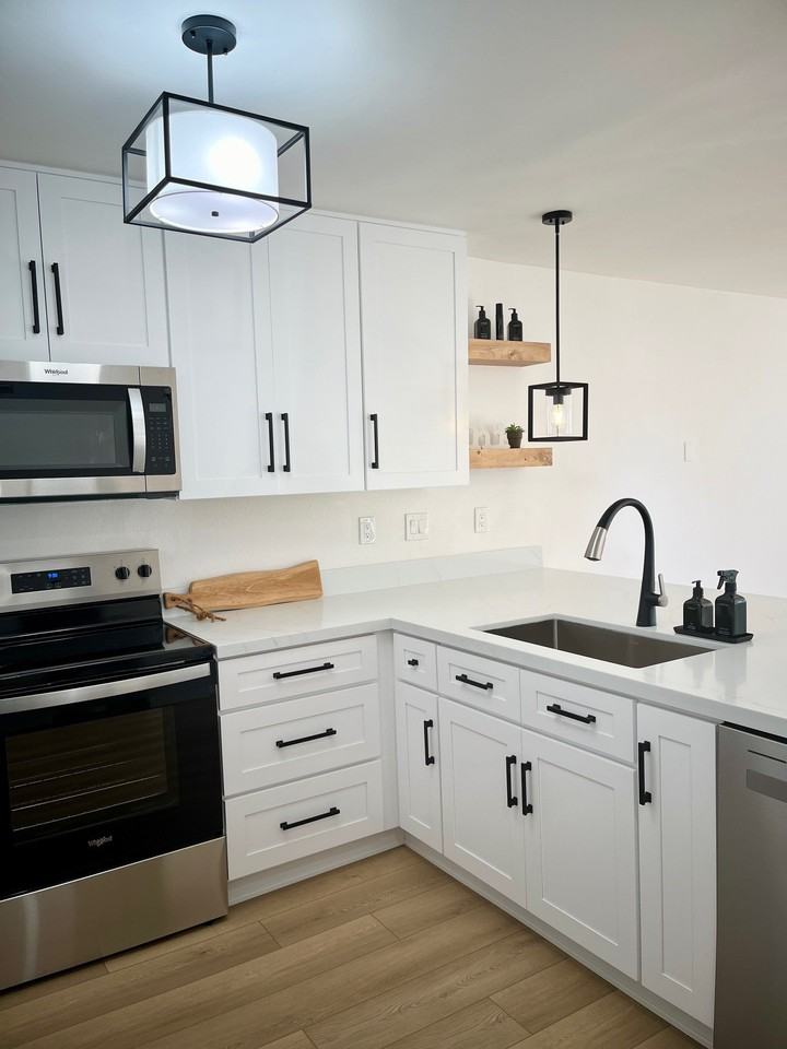 7986 Camino Kiosco - Photo 2 of 11