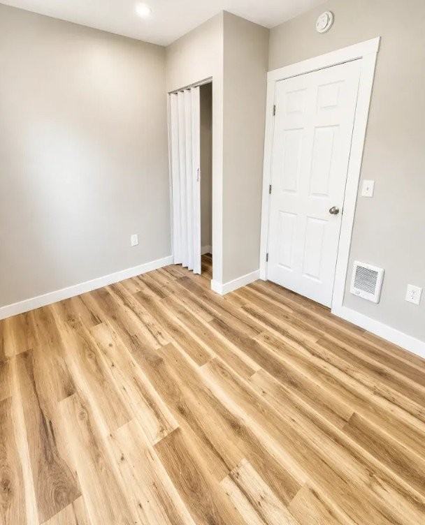 910 W 13th St - Photo 6 of 8