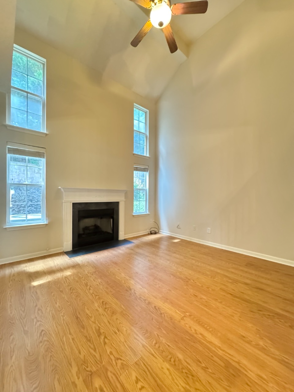 1957 Haven Rd - Photo 4 of 15