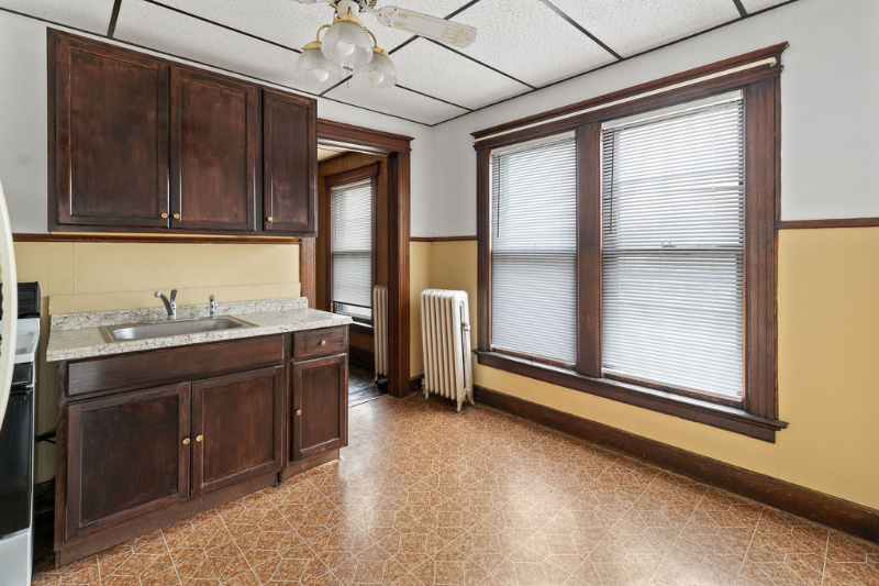 226 Court St #3