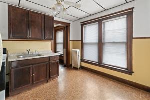 featured image of 226 Court St #3