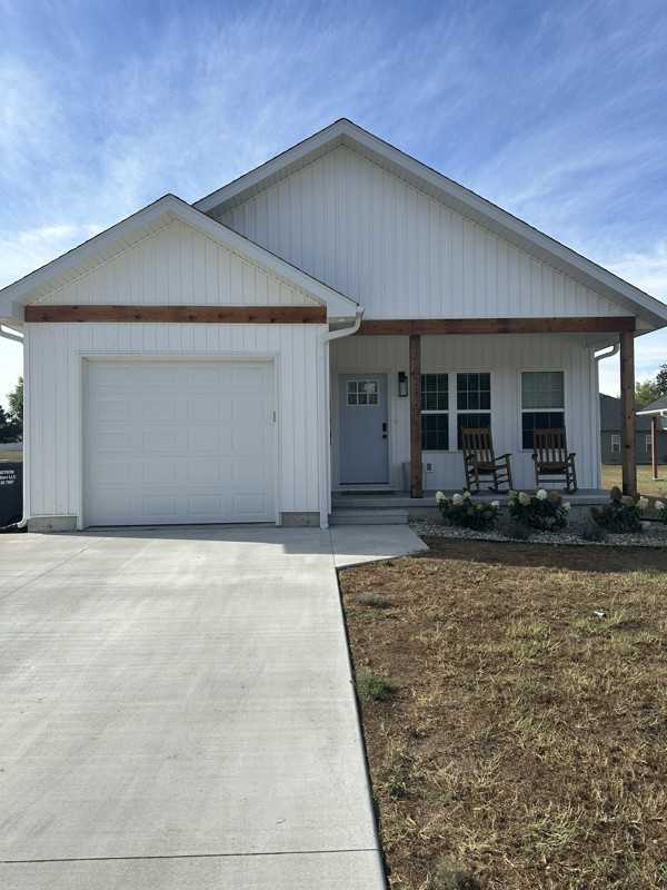 286 W Abbi Ln