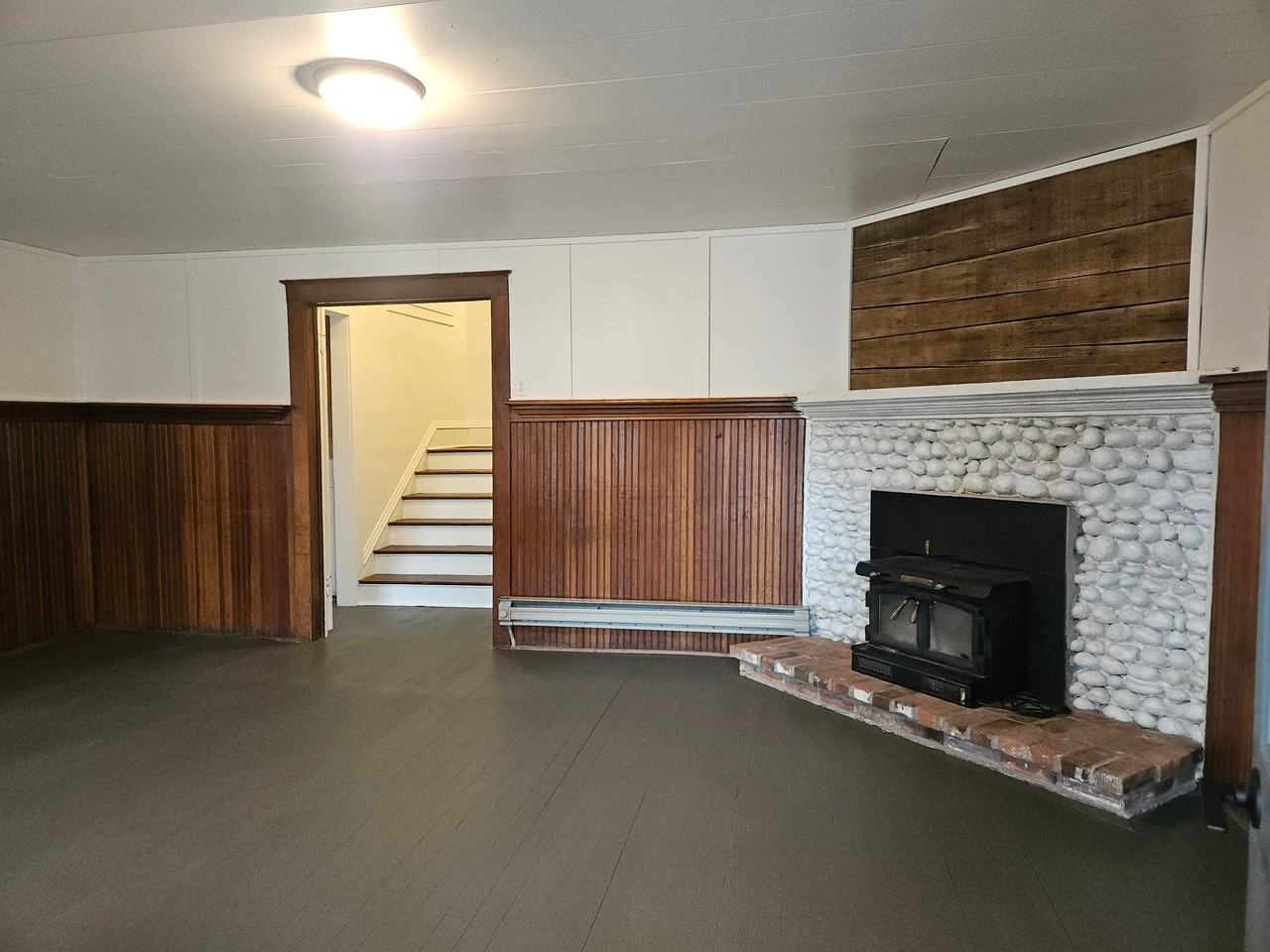 1217 Commercial St - Photo 6 of 18