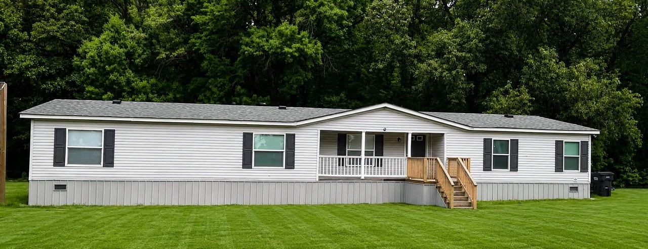 576 Carter Rd - Photo 2 of 14