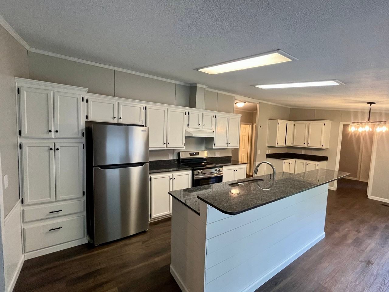 576 Carter Rd - Photo 4 of 14