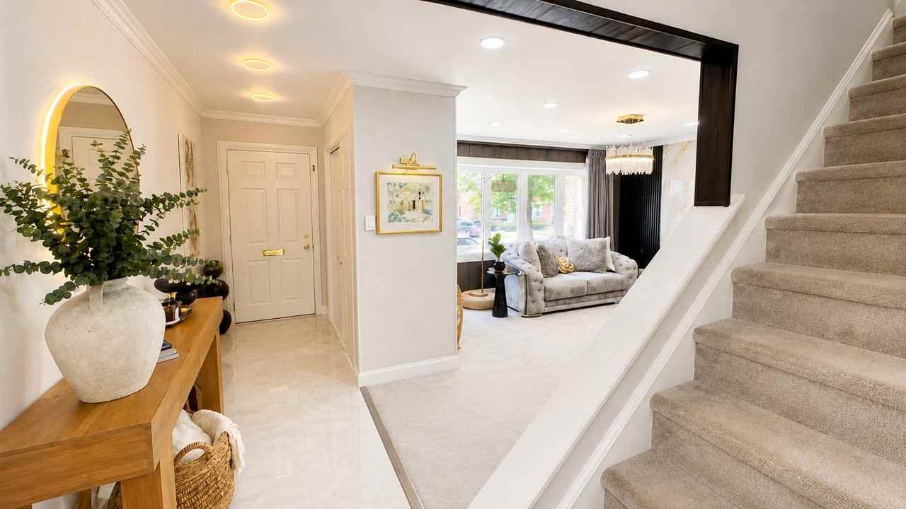 3015 Marion St - Photo 3 of 4