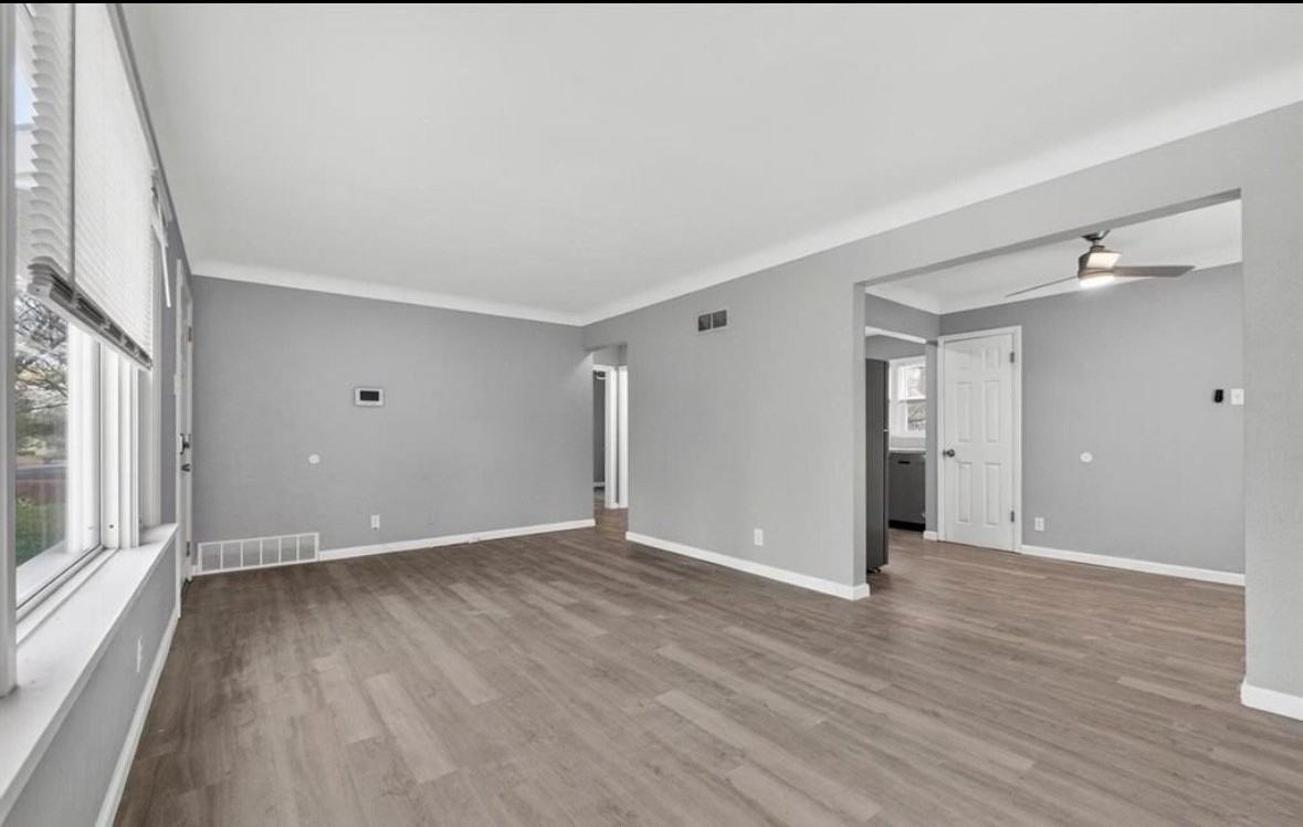 8576 Kathlyn Dr - Photo 4 of 19