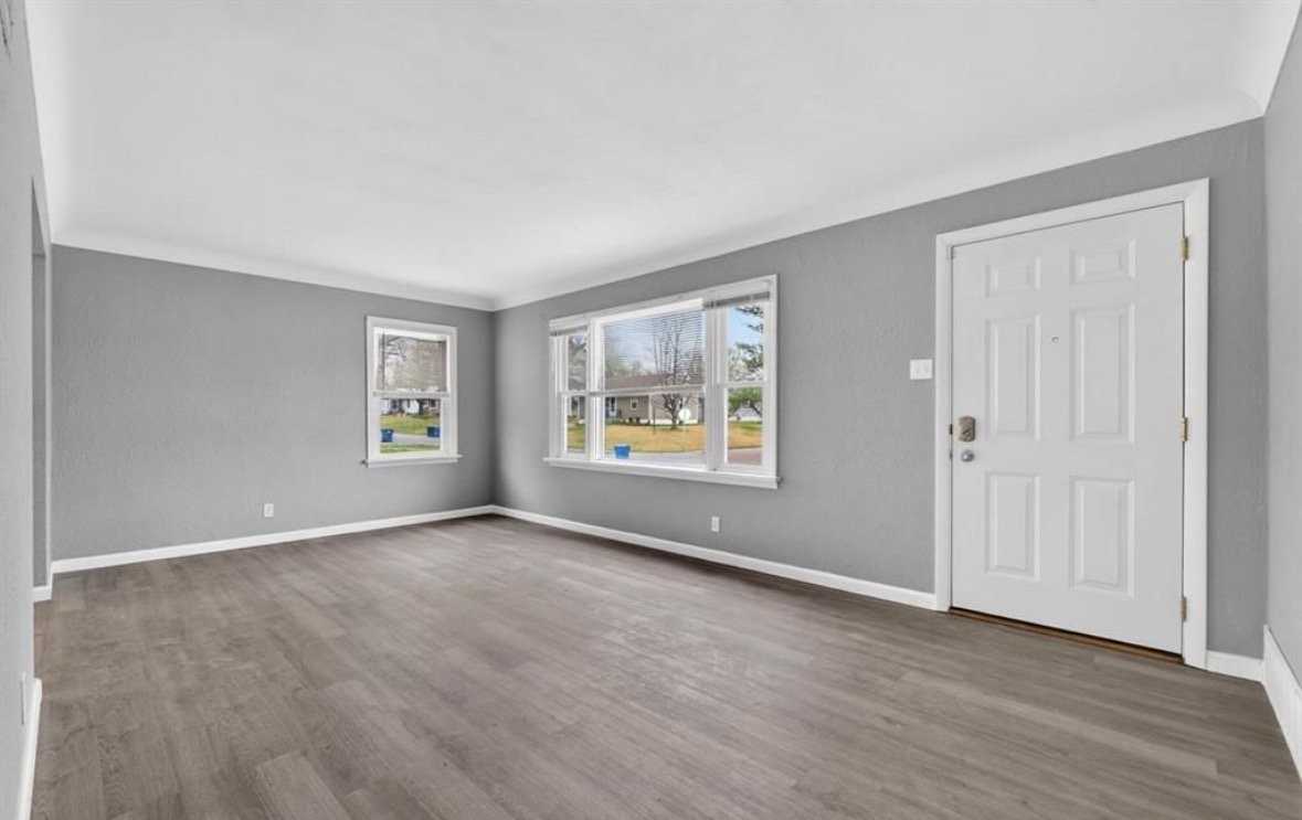 8576 Kathlyn Dr - Photo 5 of 19