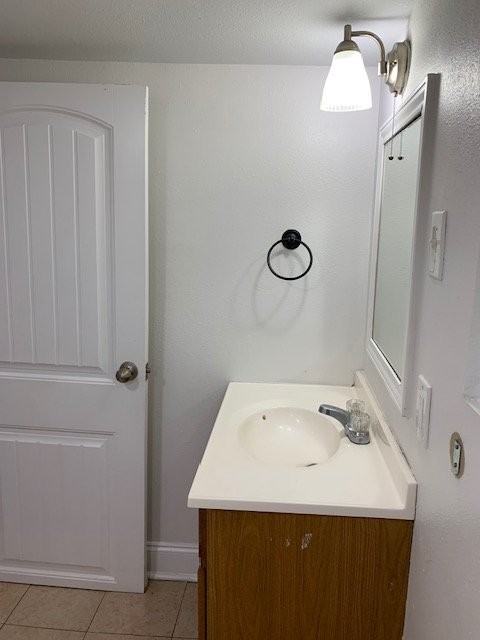 204 Division St - Photo 3 of 7