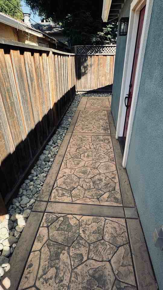 281 Oak St - Photo 3 of 20