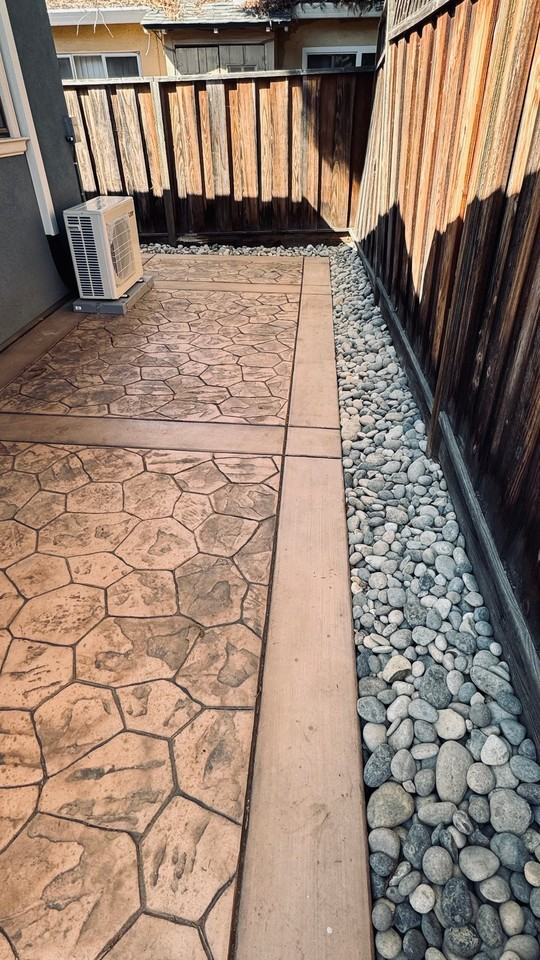 281 Oak St - Photo 6 of 20