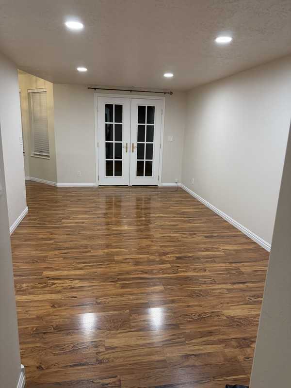 276 N Bliss Ct - Photo 3 of 23
