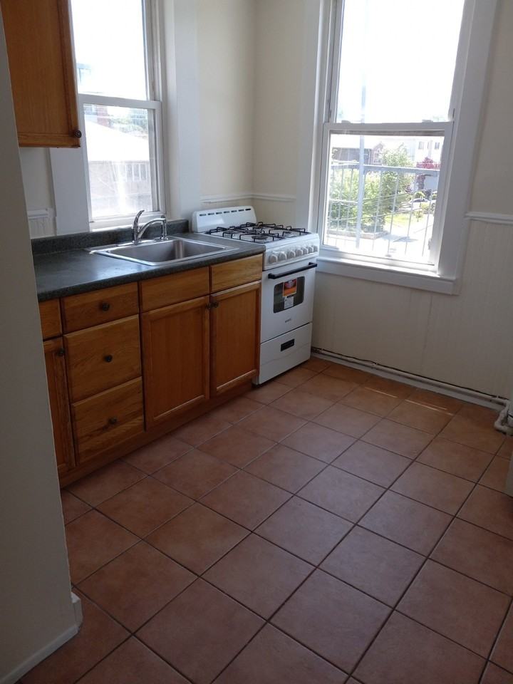 484 Main St #6 - Photo 2 of 2