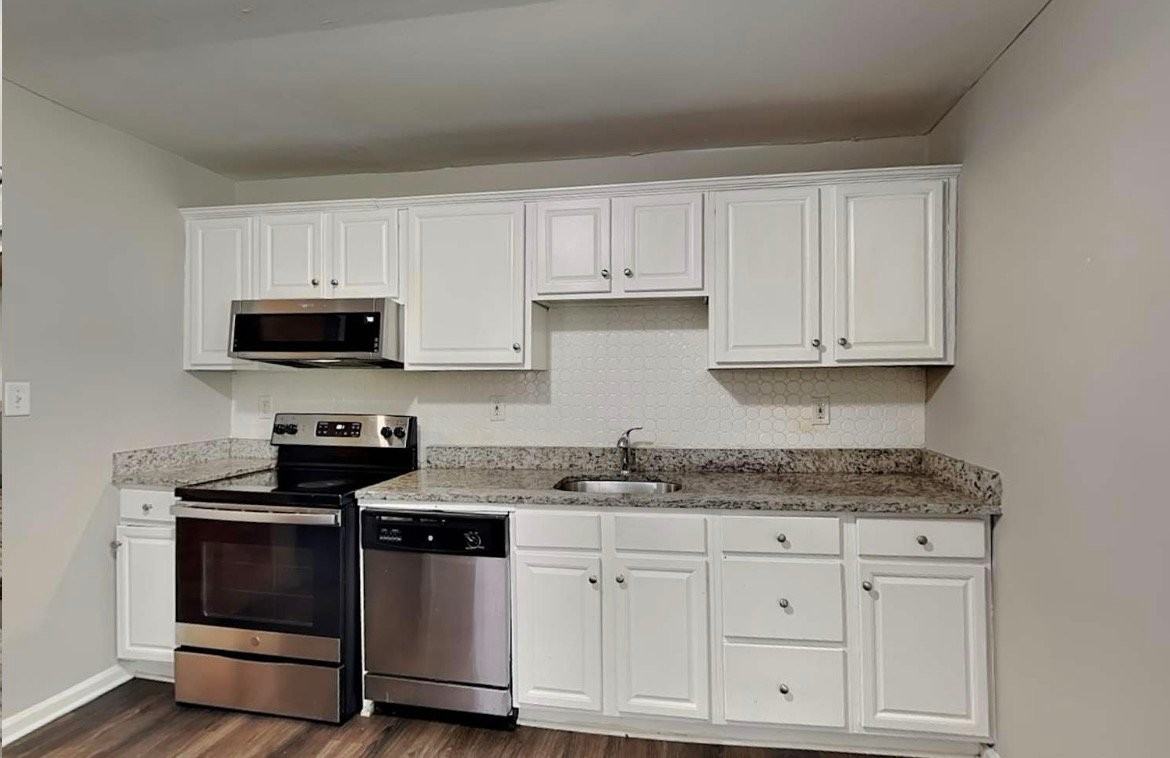 261 Howell Ter Sw - Photo 4 of 8