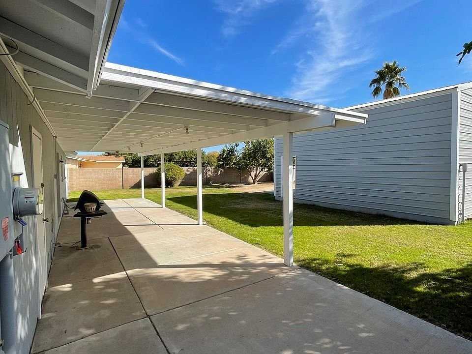 3443 E Poinsettia Dr - Photo 3 of 17