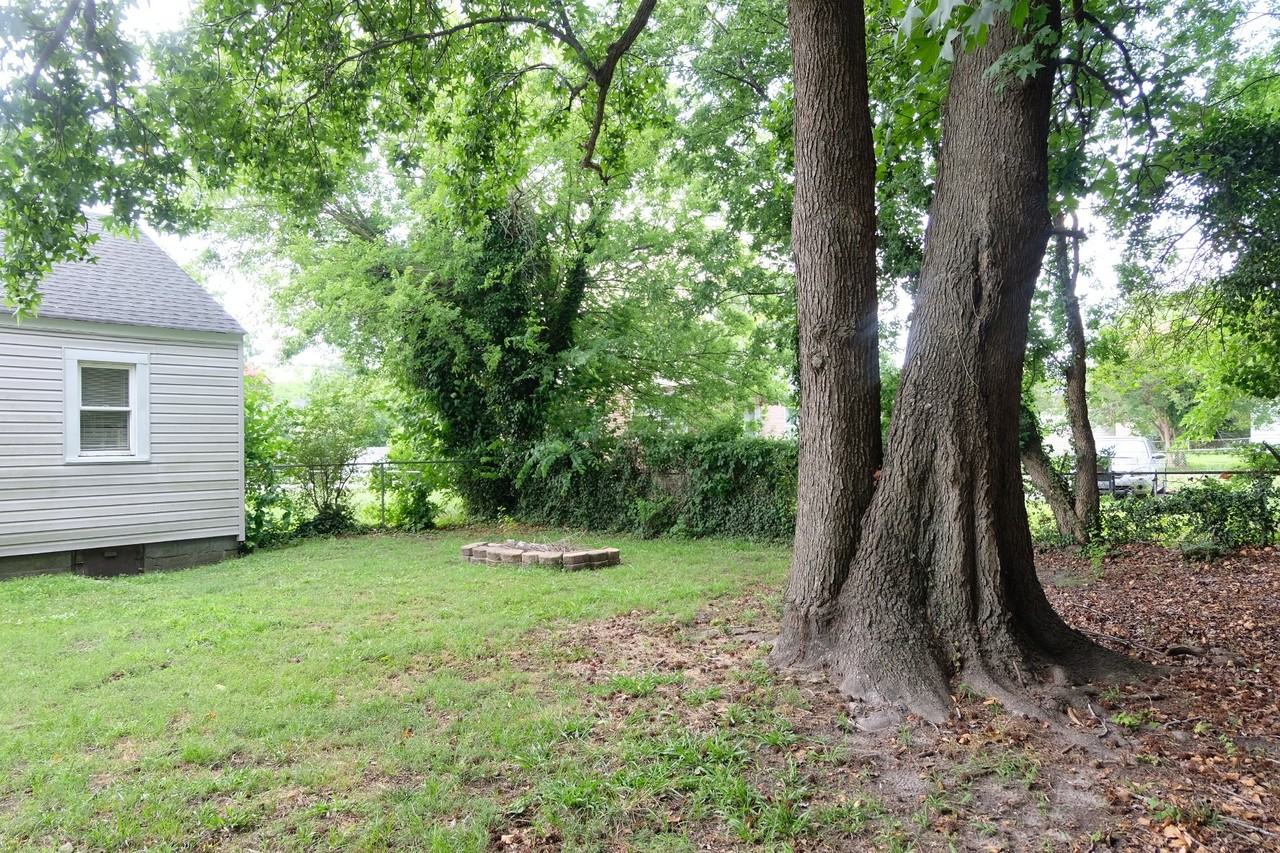 2703 Magnolia St - Photo 6 of 9