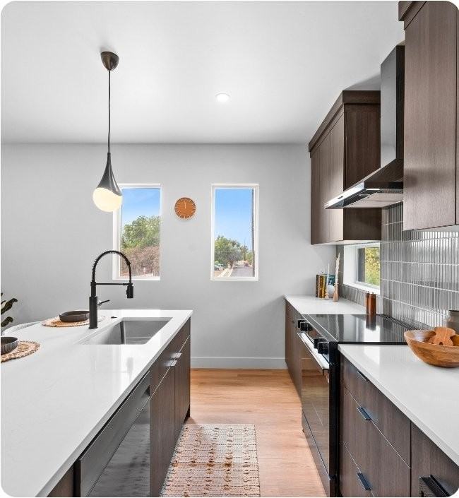 529 E Warnock Ave - Photo 4 of 13