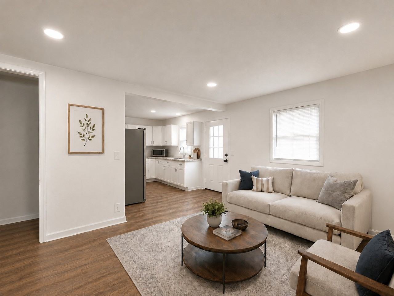 4235 Rookwood Ave - Photo 4 of 17