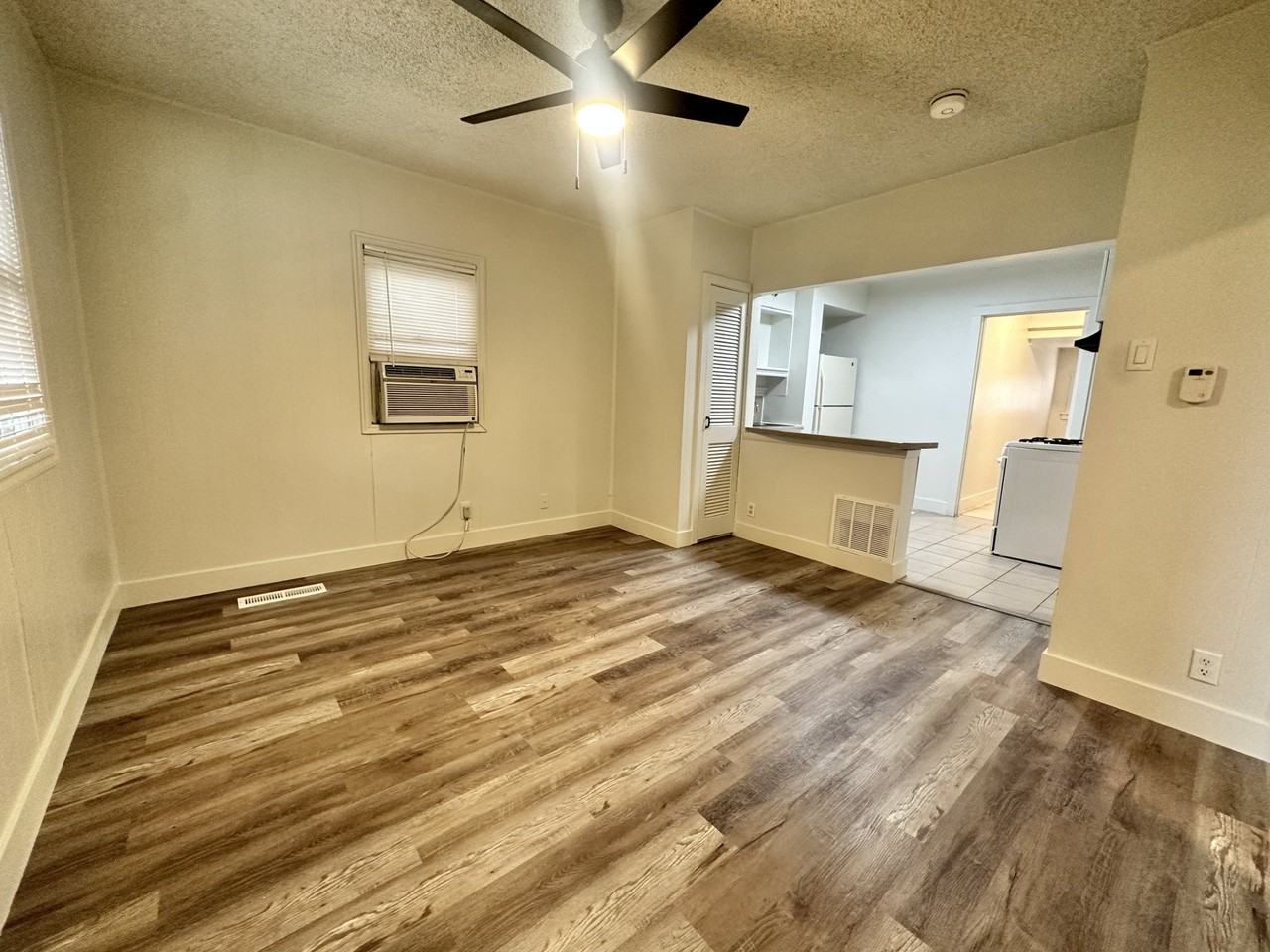 3442 S St #C - Photo 2 of 11