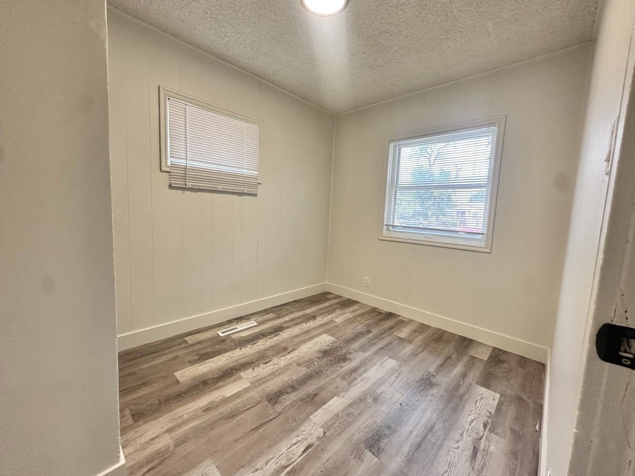 3442 S St #C - Photo 6 of 11