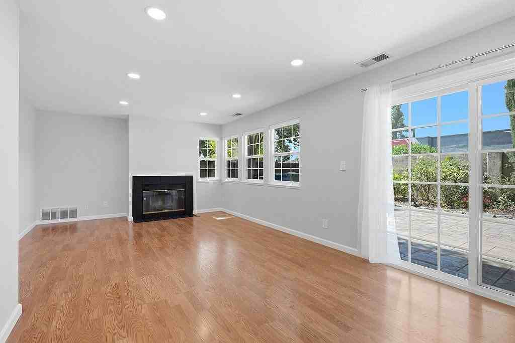 1517 David Ln - Photo 7 of 19