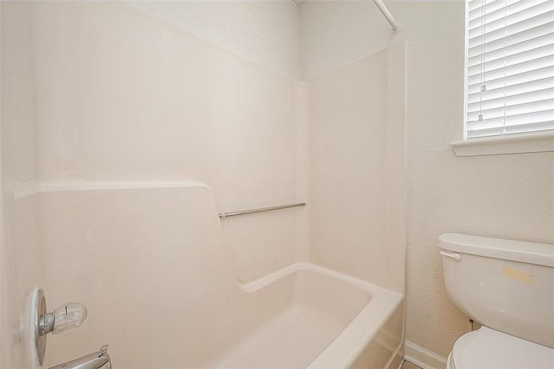 12423 Tambourine Dr - Photo 7 of 16
