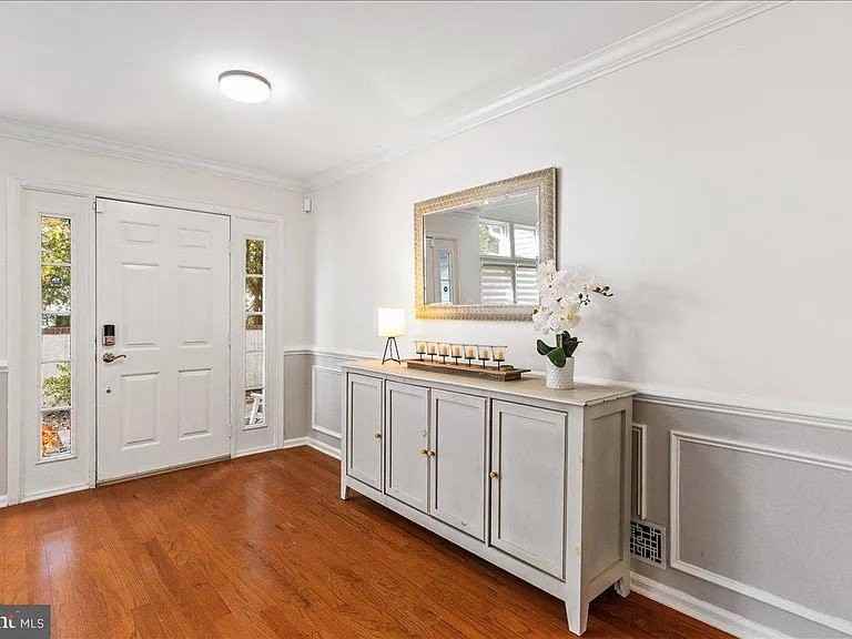 1 Fieldwood Ct - Photo 3 of 24