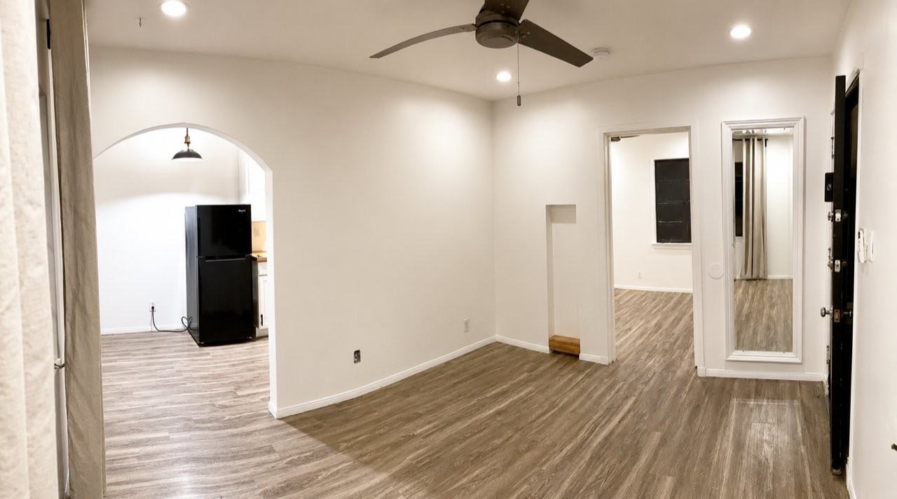 1530 E Diamond St #4 - Photo 4 of 10