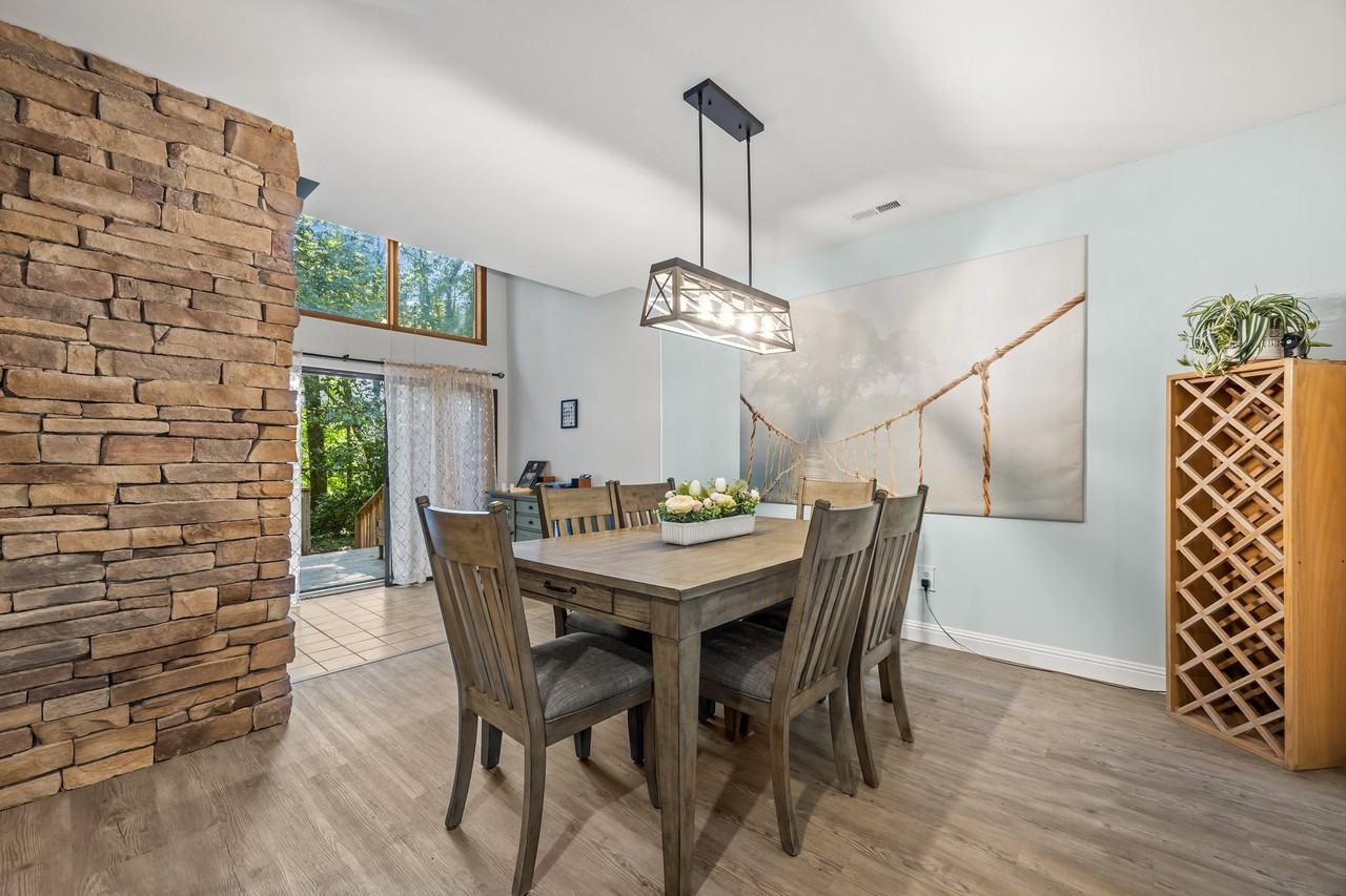 4321 Sunscape Ln - Photo 4 of 14