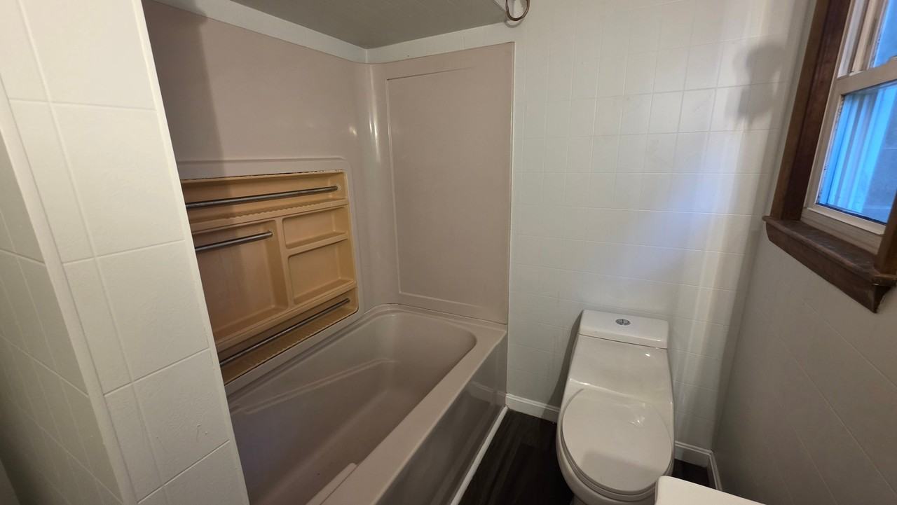 333 Webster St - Photo 7 of 17