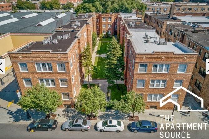3533 N Broadway St #3 - Photo 3 of 13