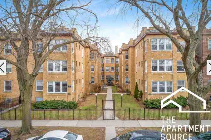 5053 N Damen Ave #1 - Photo 3 of 11